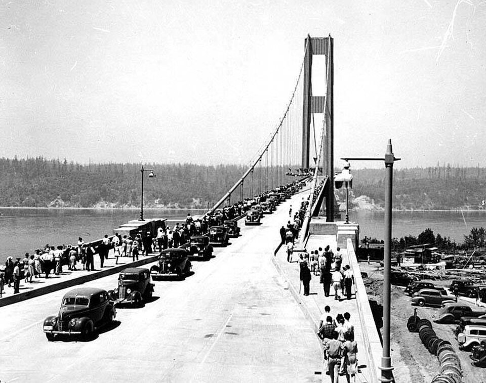 17. The Tacoma Narrows Bridge Collapse (1940)