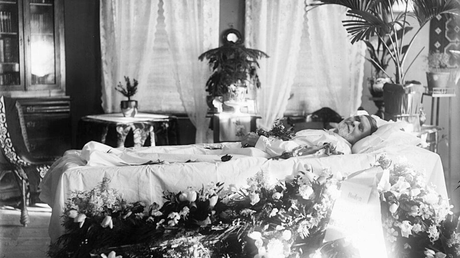 22. The Photos Became More Openly About Death Over Time