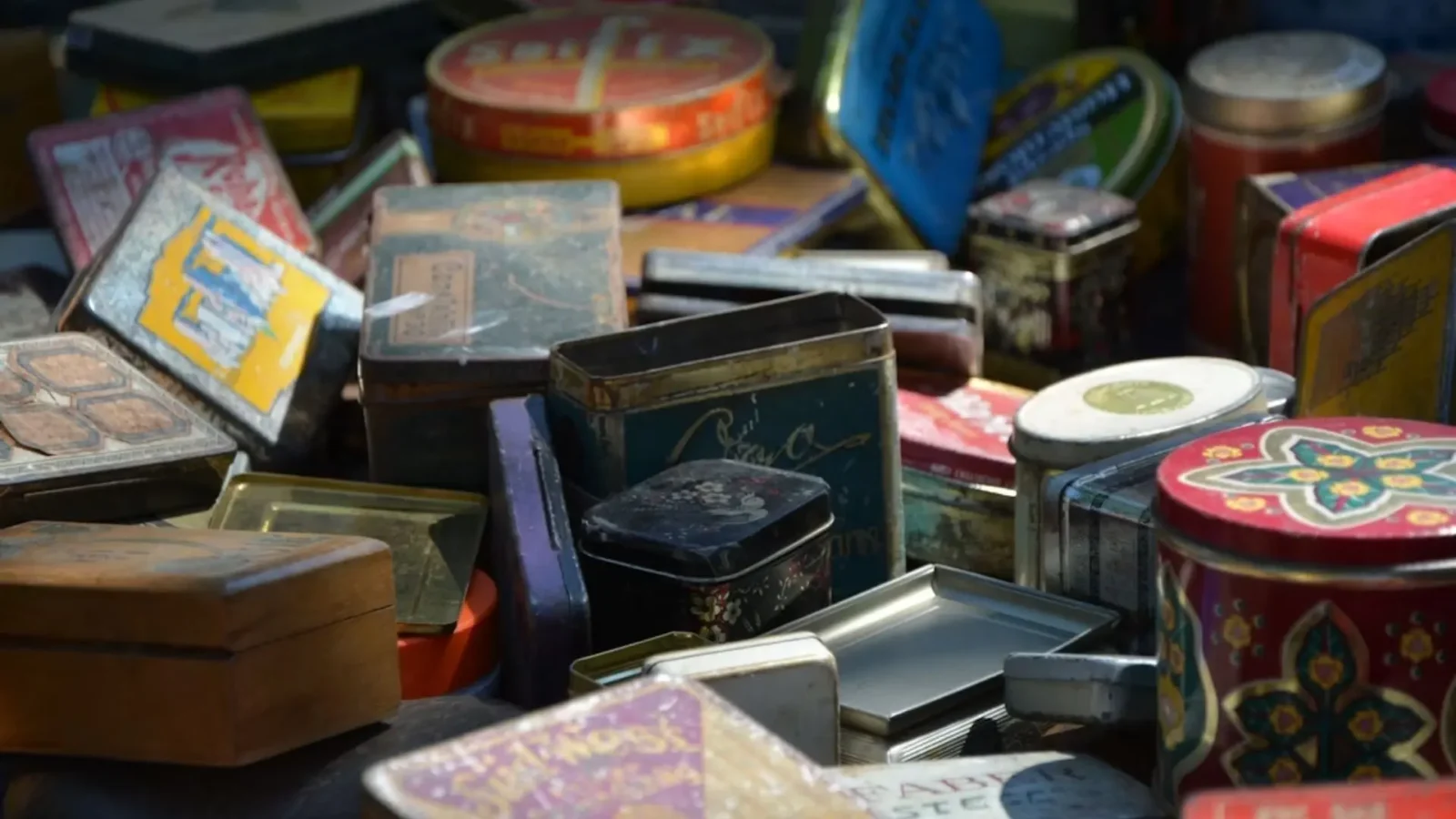 14. Tin Cans Turned Into The Kitchen Drawer