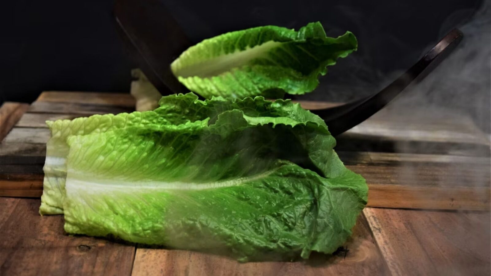 2. Cutting Your Lettuce With A Knife Could Ruin The Silverware
