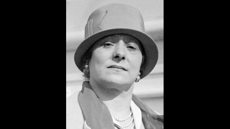 4. Helena Rubinstein Bought Herself Back Cheap