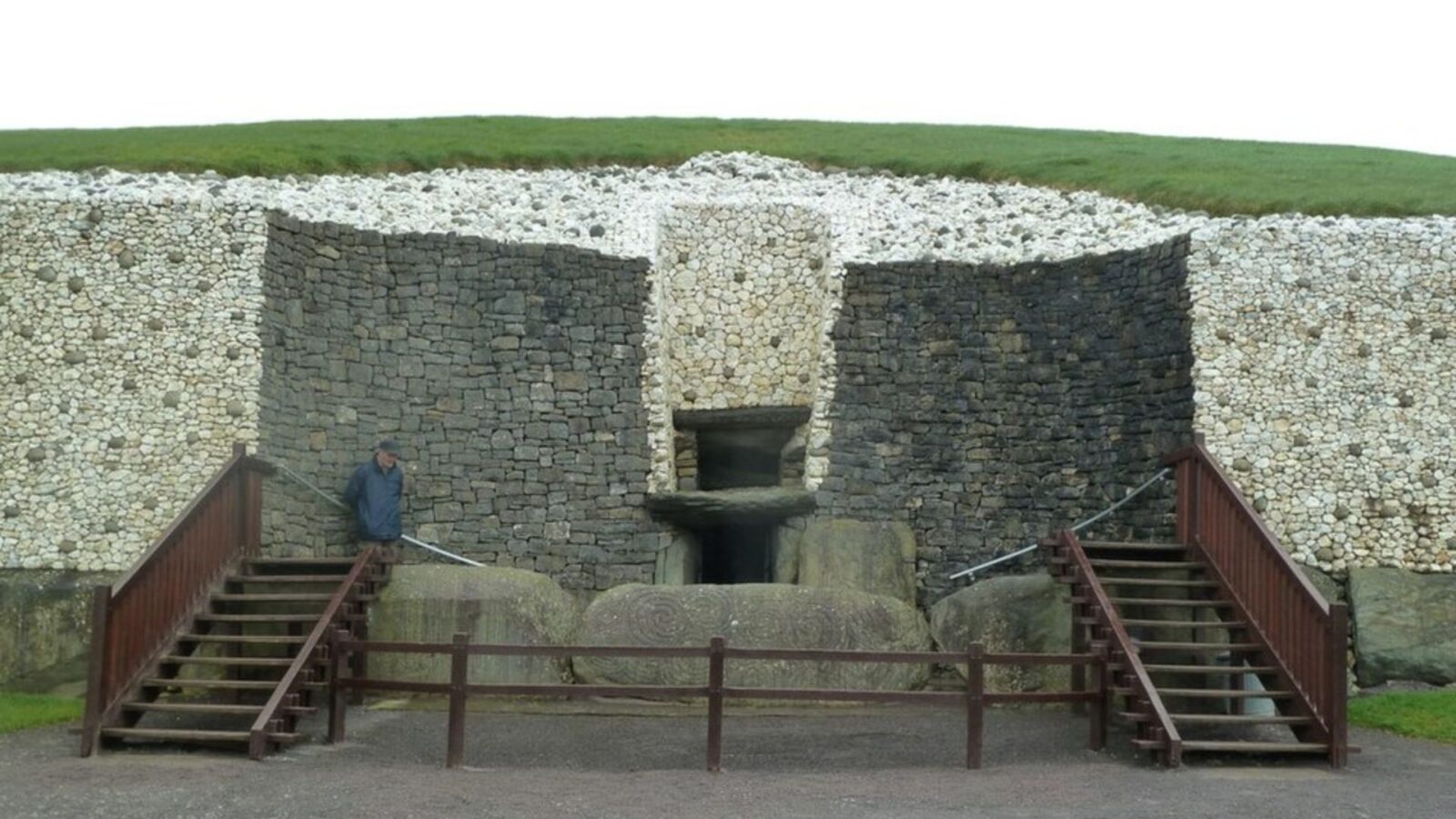 13. Newgrange est un monument qui « fait tic-tac » une fois par an