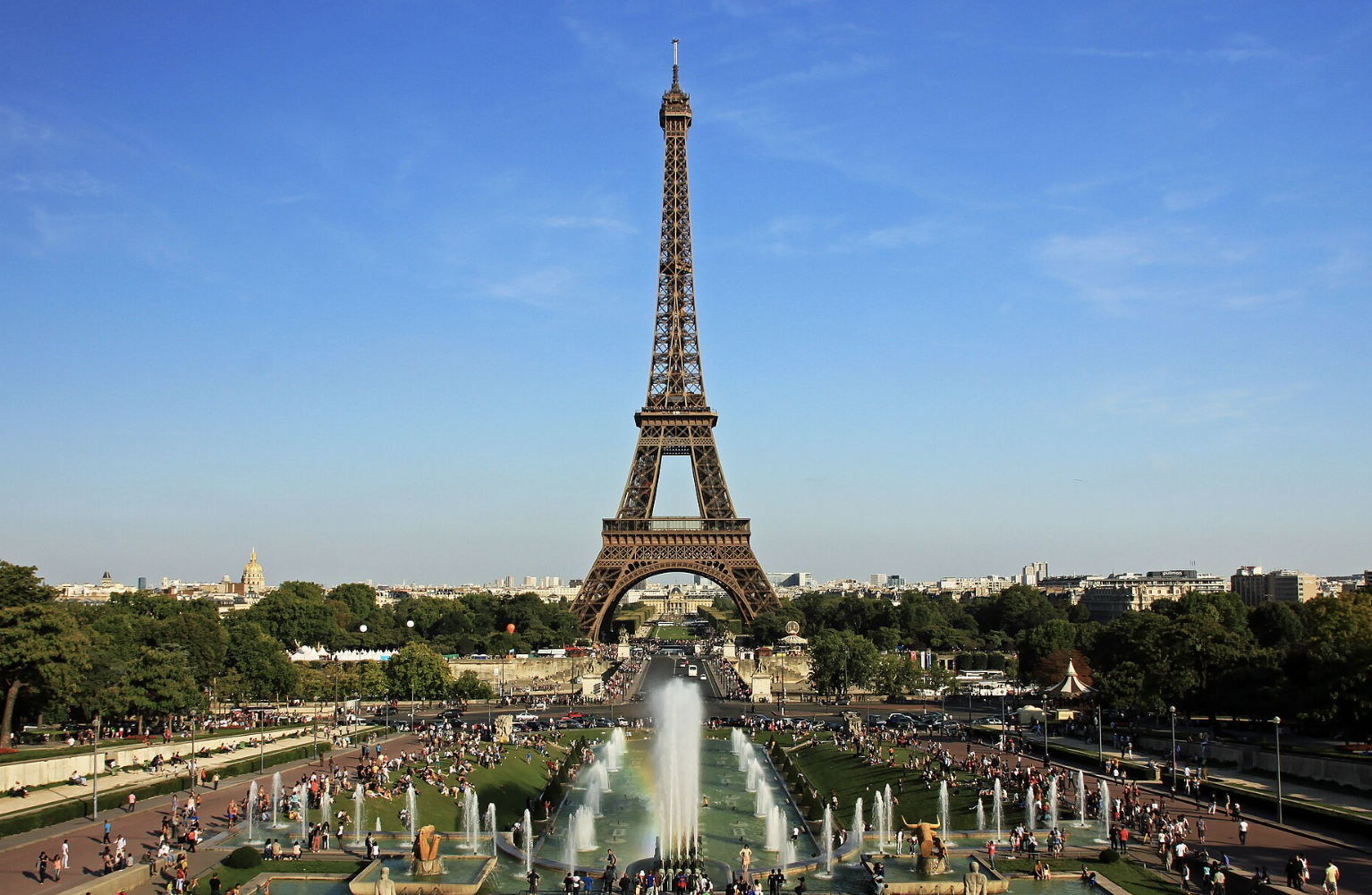 9. The Eiffel Tower Isn't Just A Famous Tourist Photo Spot