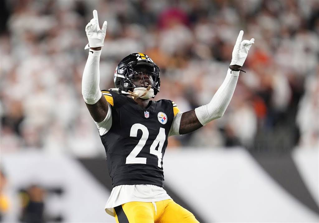 The Cowboys and the Lions are interested in a Steelers star player