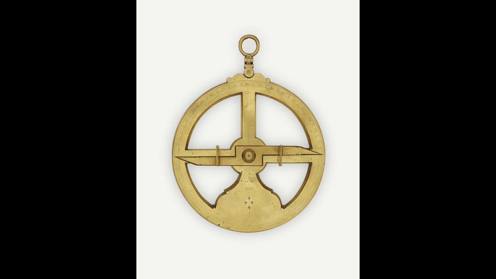 8. L'Astrolabe a dû être repensé pour s'adapter à un pont oscillant