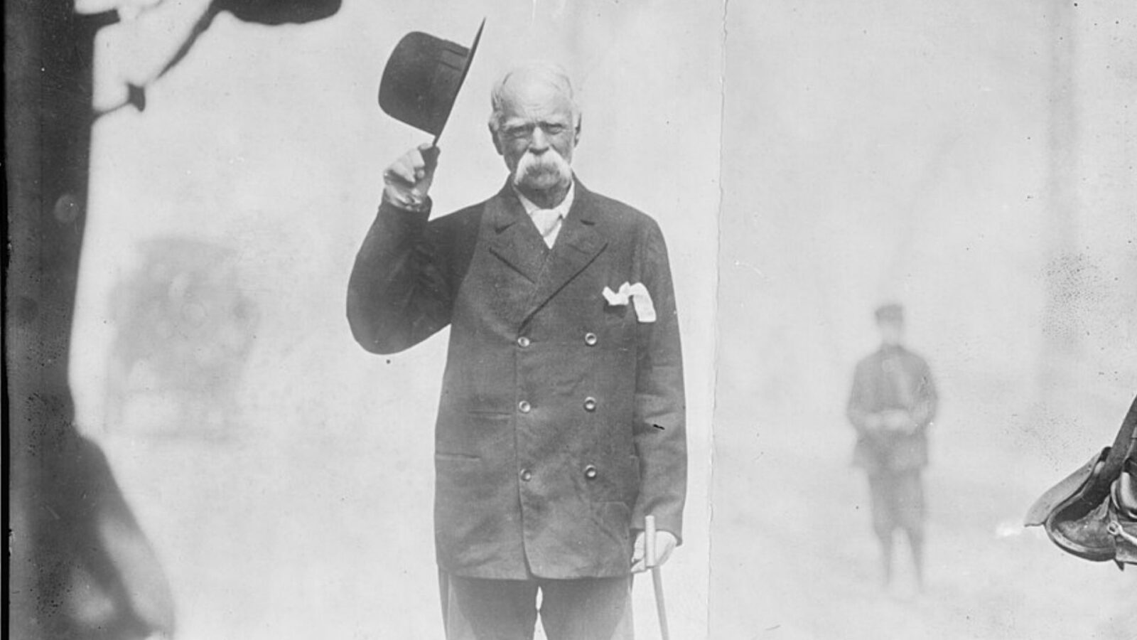3. A Failed Political Bet Turned Edward Payson Weston Into A Walking Celebrity