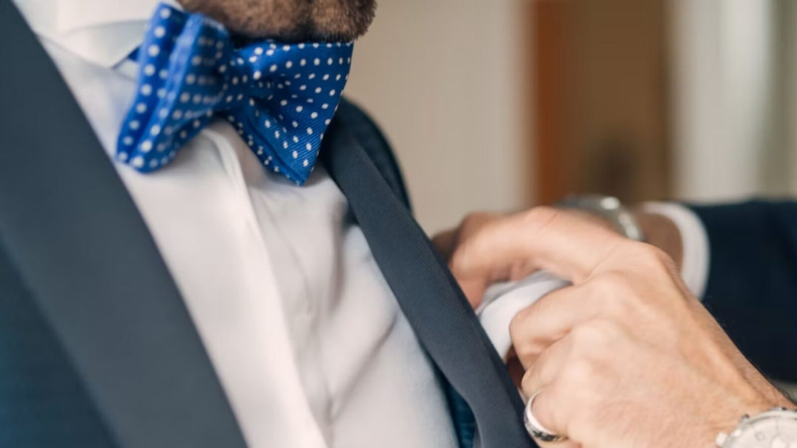 14. « Quelque chose de bleu » et une pièce de six pence étaient des porte-bonheur contre la malchance
