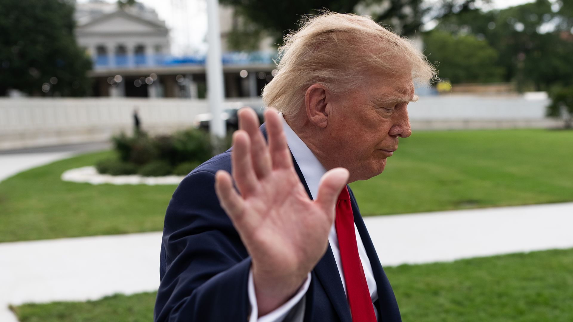 Trump qualifie ces chiffres de « faux »
