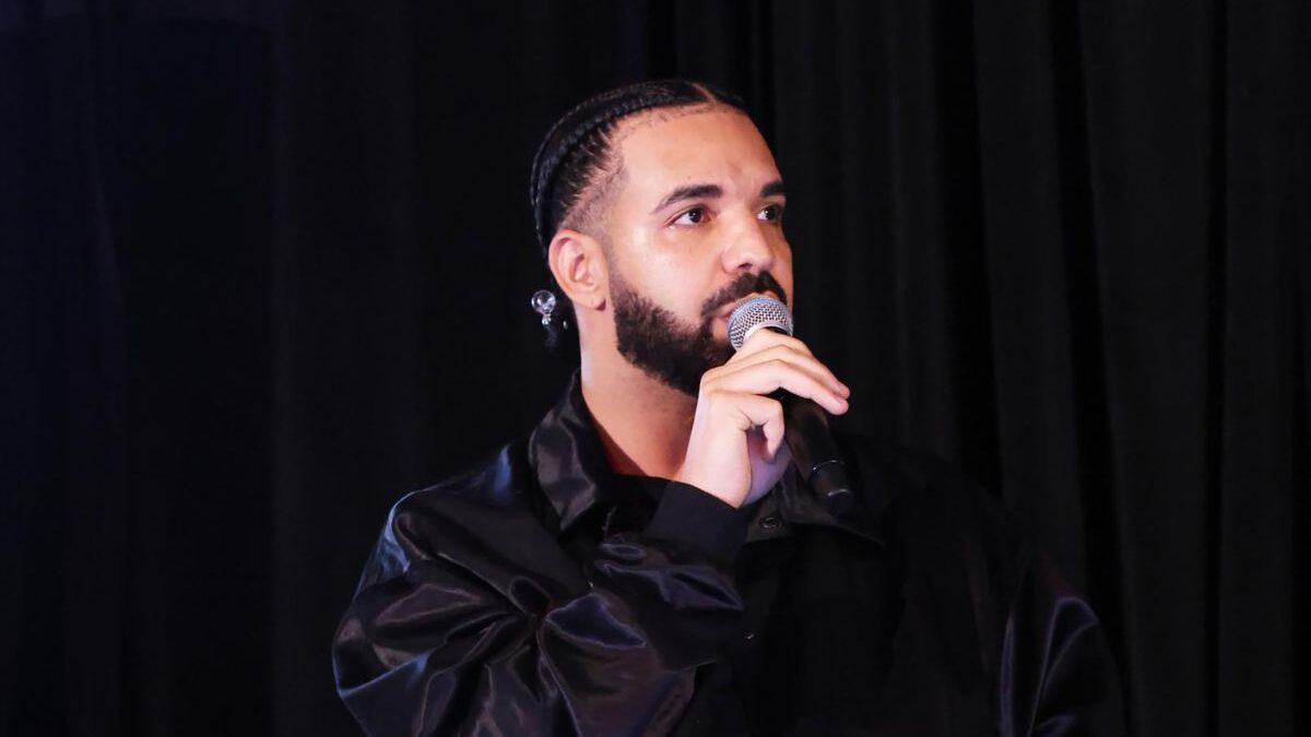 Drake bat le record des Temptations avec son 18e n° 1