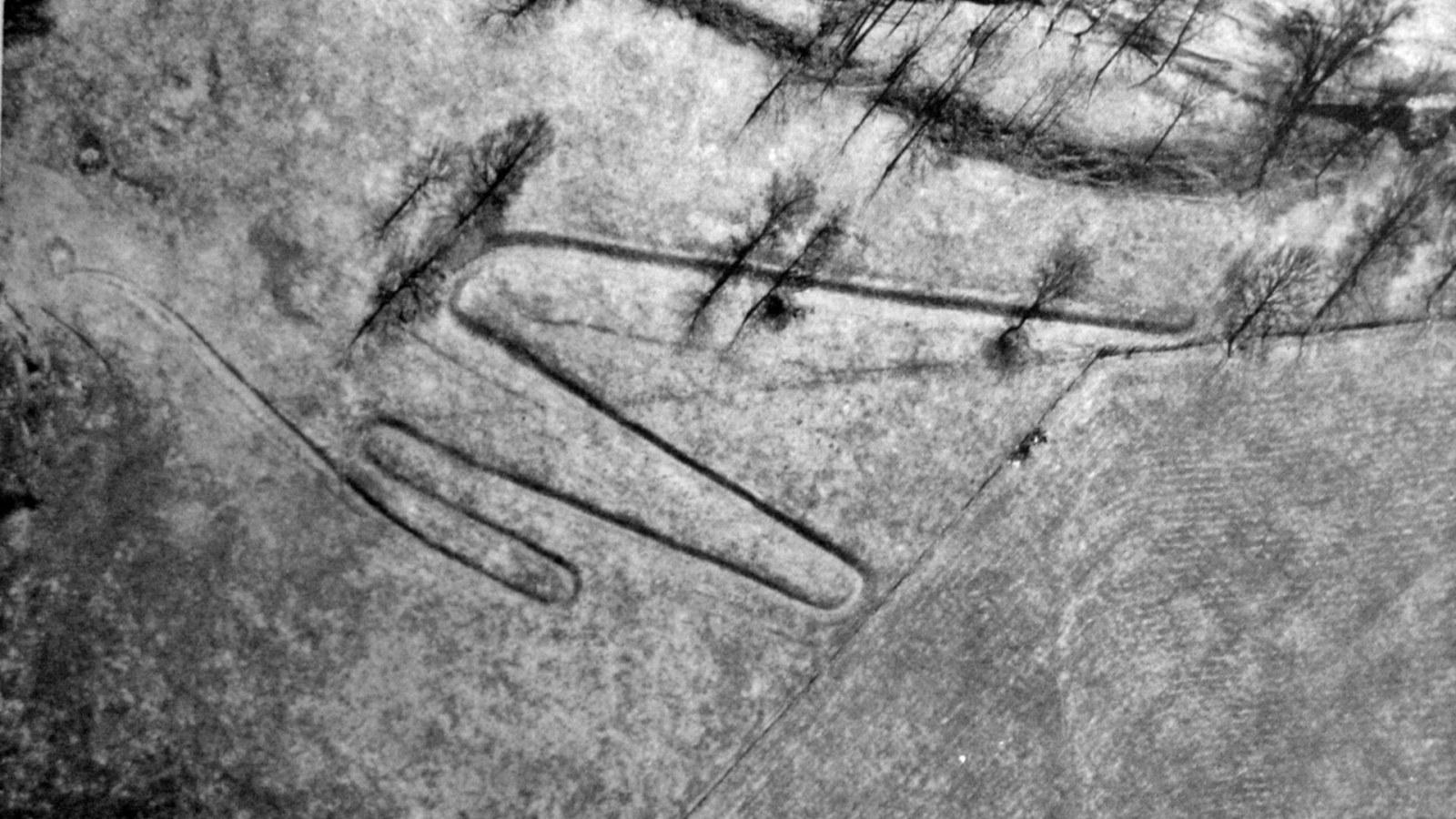 18. Hopewell Engineers Built Roads Long Before European Wagons Arrived