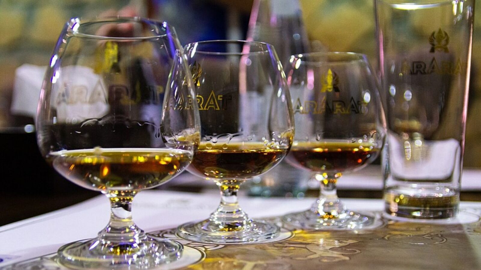 12. Le brandy s'est glissé dans l'histoire sous le couvert d'un remède