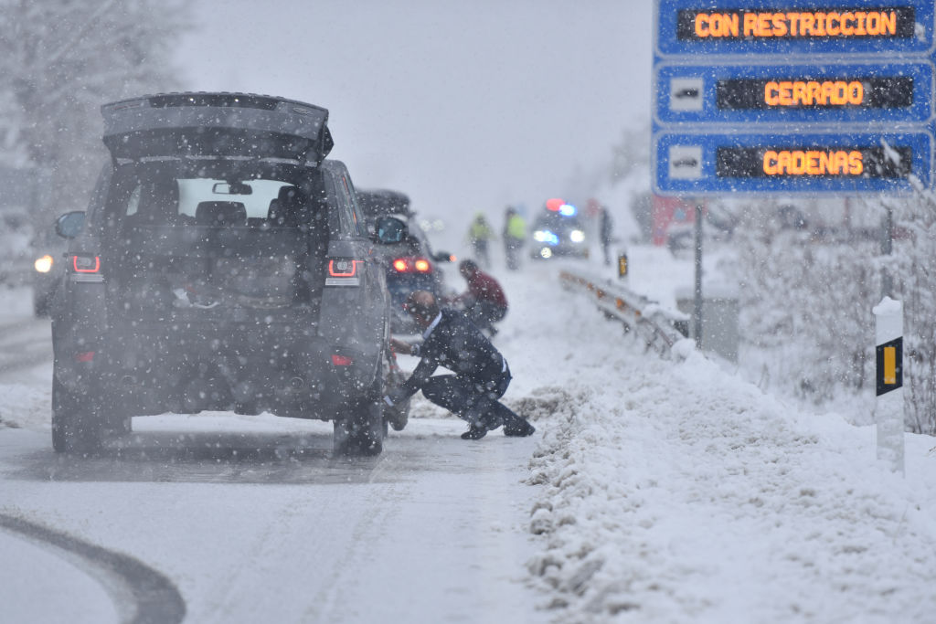 Mythe: Avec de bons pneus d'hiver, on peut conduire presque normalement pendant une tempête