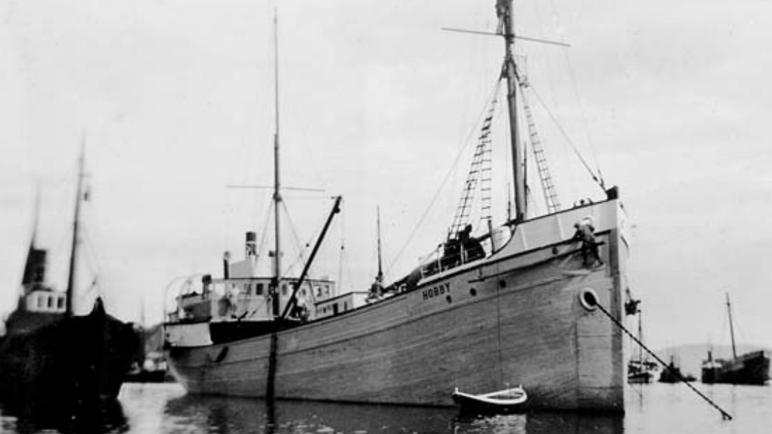 19. Louise Arner Boyd a mené sept expéditions dans l'Arctique à travers des glaces compactes