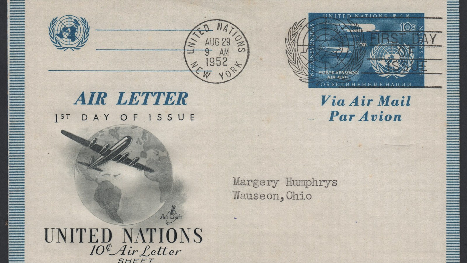 10. Une fine feuille transportait un message destiné à l'étranger ainsi que sa propre enveloppe