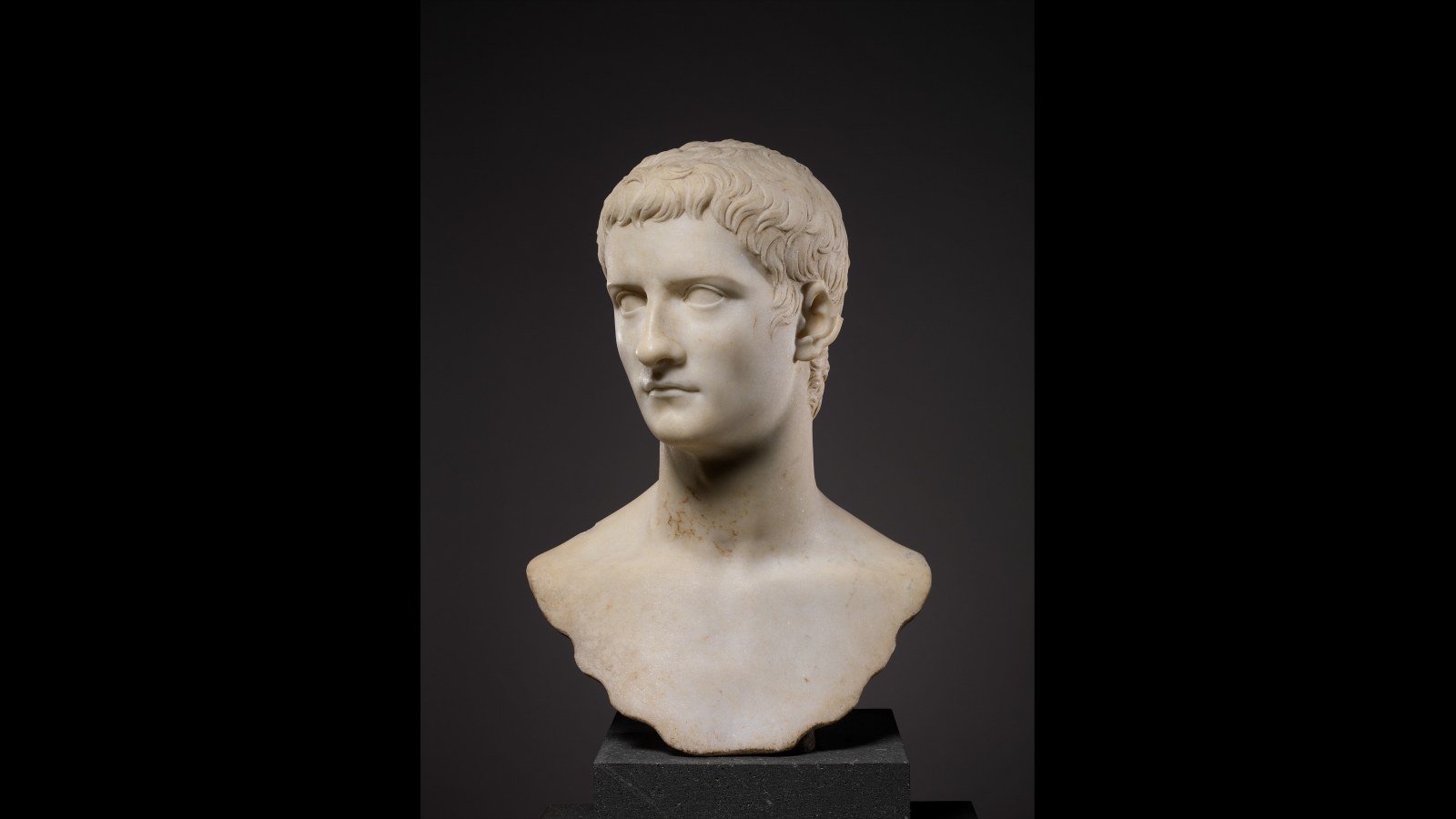 2. Caligula Threatened To Make His Horse A Consul