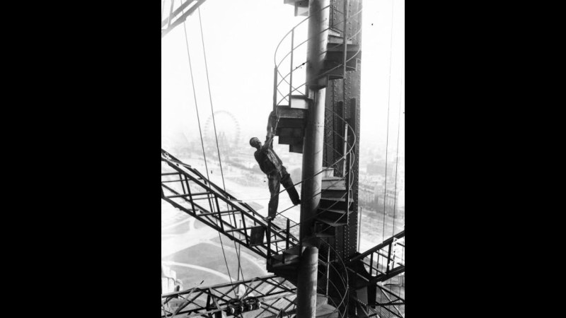 10. Paris Canceled The Demolition And Gave Eiffel 70 More Years