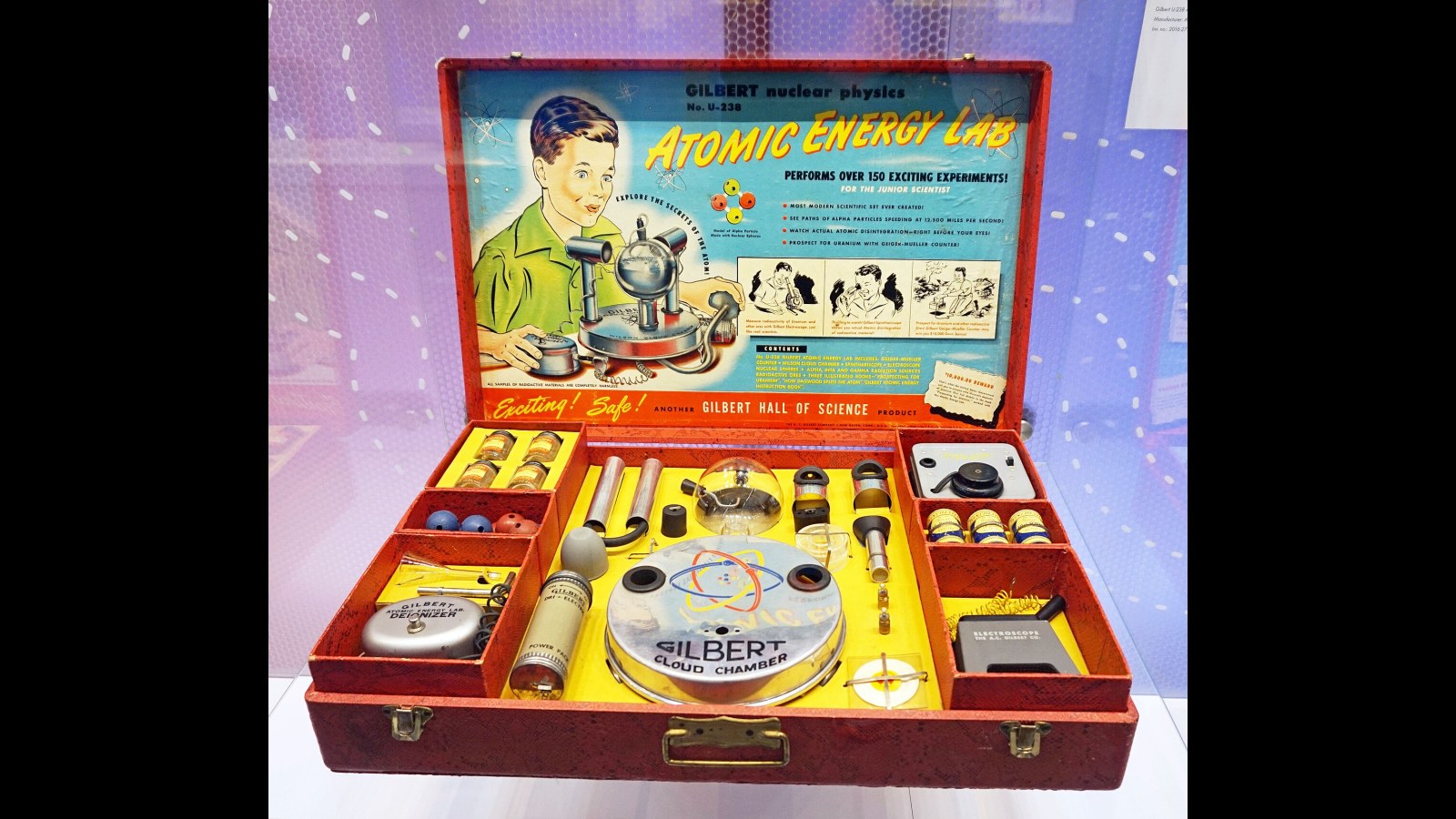 2. Un jouet « Toy Lab » vendu 49,50 $ contenait du véritable minerai d'uranium
