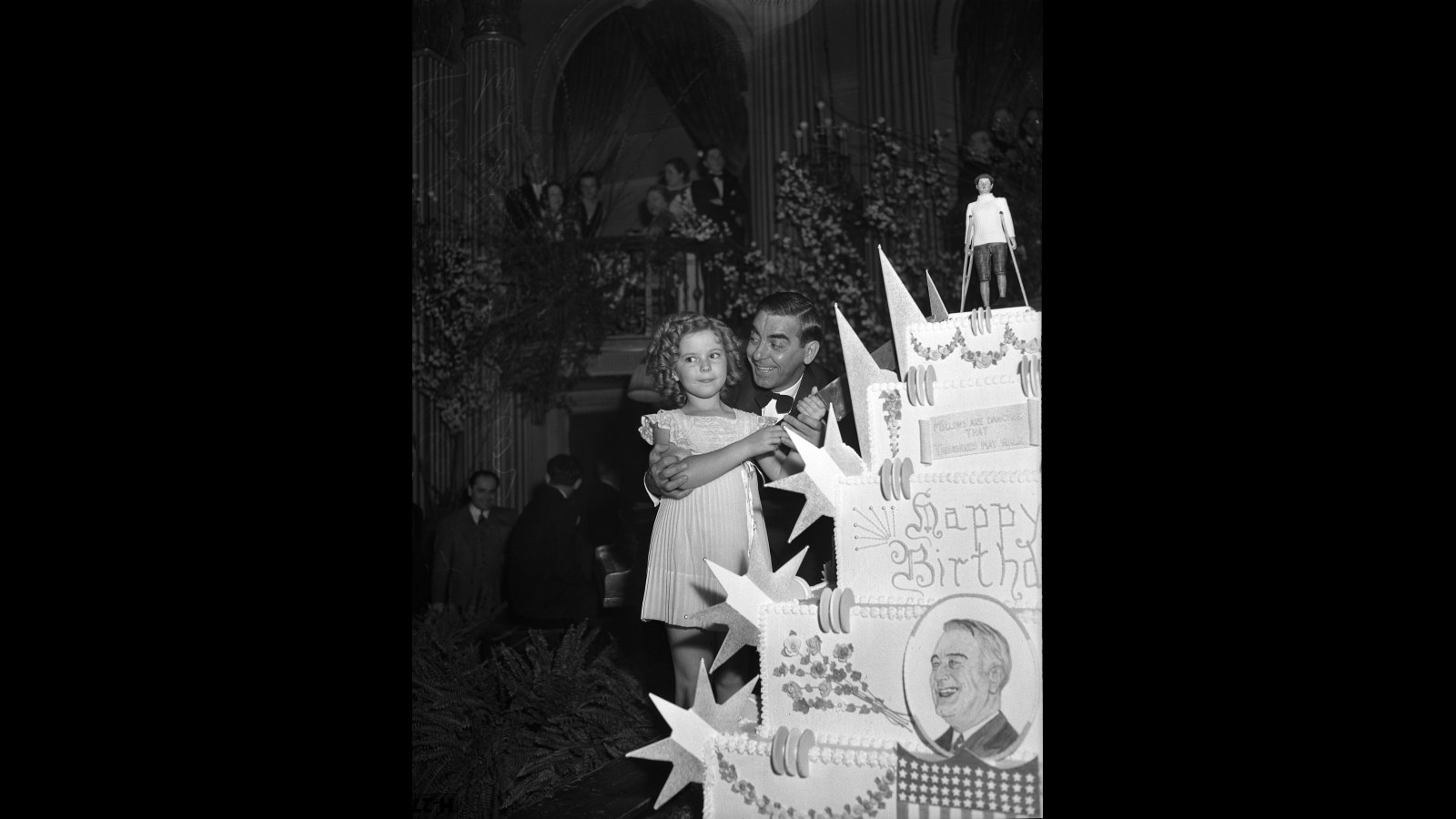 3. Shirley Temple a troqué la célébrité cinématographique contre la diplomatie