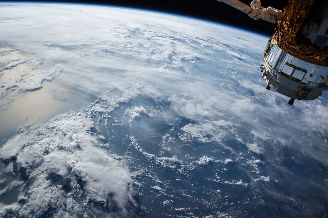 16. Impossible à voir depuis l'espace