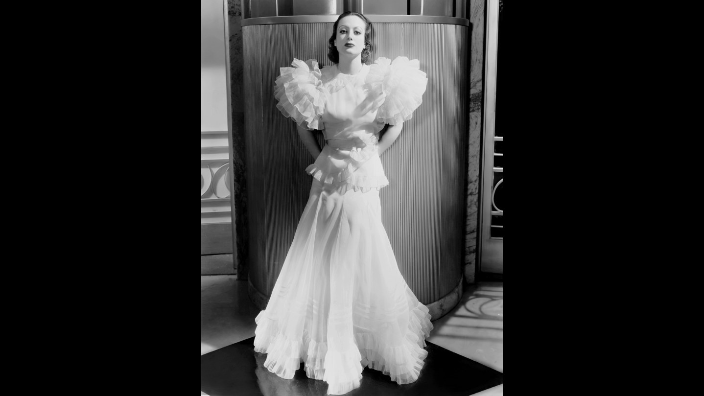 4. One Dress, Half A Million Copies (Give Or Take)