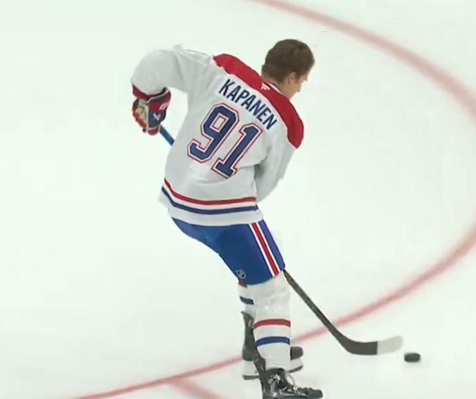 Oliver Kapanen is no longer the center on the first line