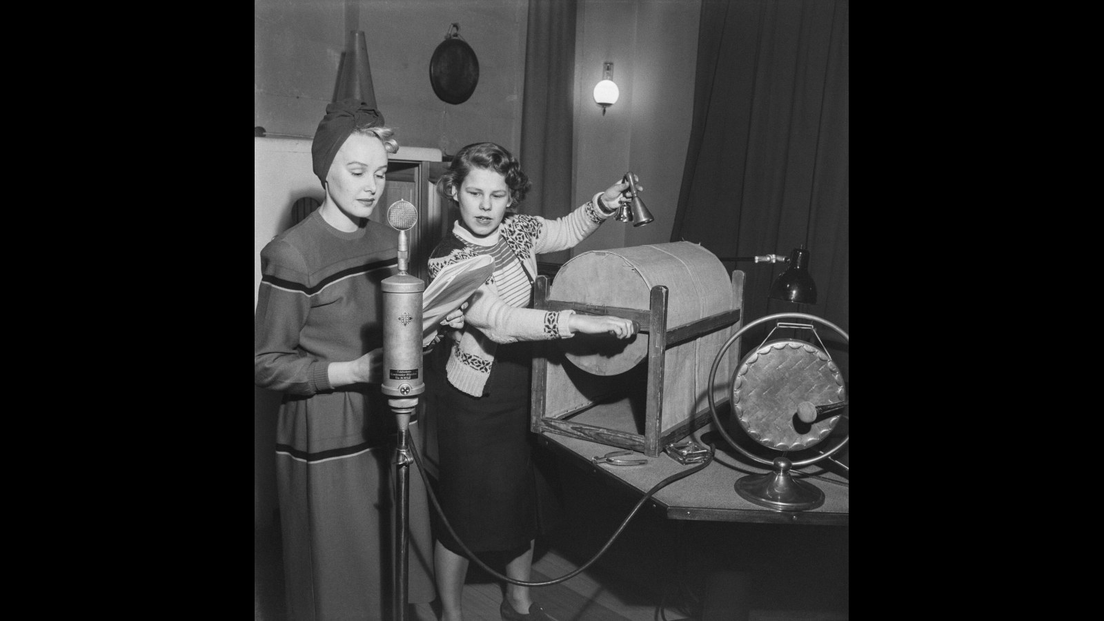 11. Radio Sound Artists Made Every Noise Live, On Cue