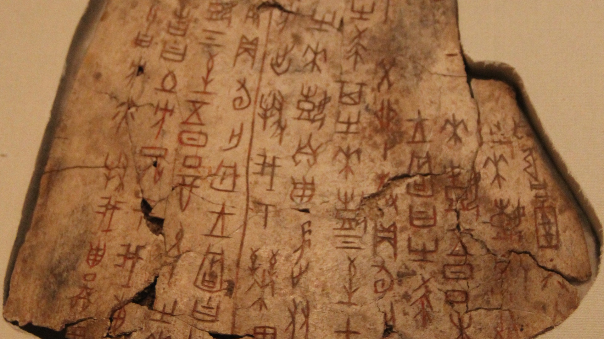 1. Les inscriptions sur os d'oracle constituent les plus anciennes traces écrites connues