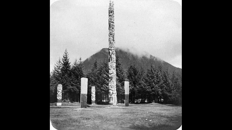 9. Haida And Tlingit Totem Poles Recorded Family History In Cedar