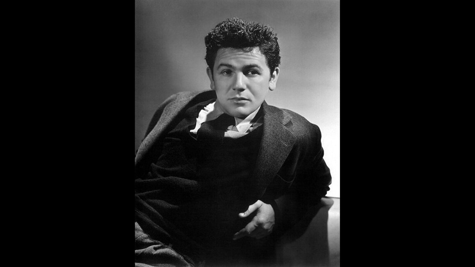 8. Son inscription sur la liste noire a vidé les comptes bancaires de John Garfield