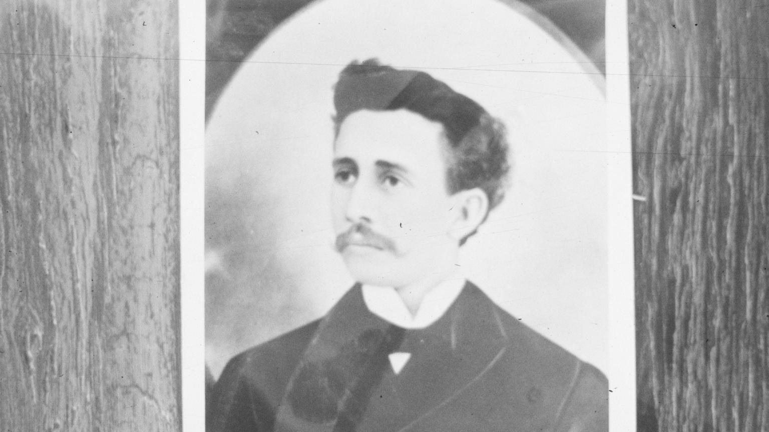 14. James Cash Penney Turned $2.27 A Month Into 1,000 Stores
