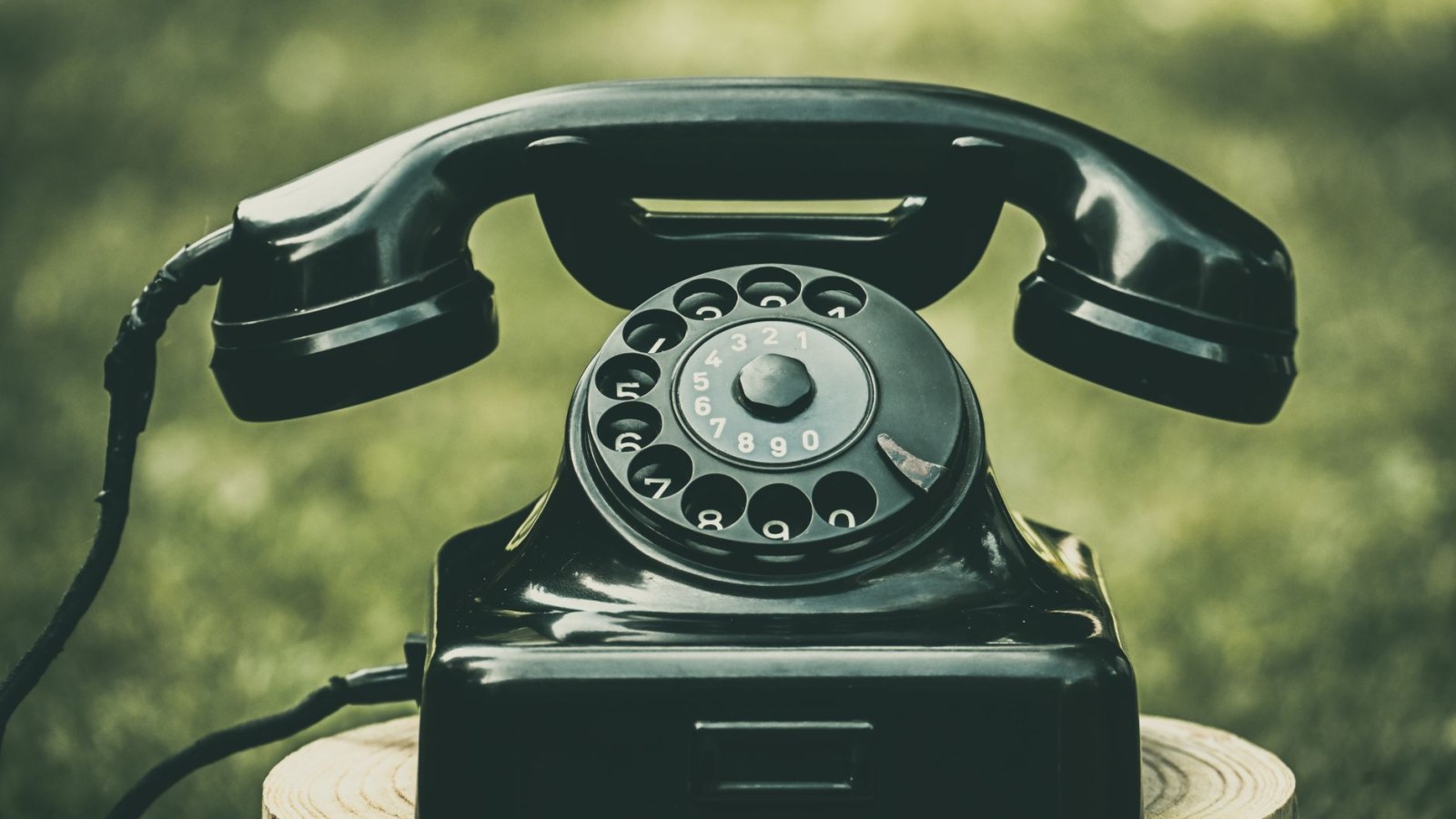 18. Le téléphone posé sur votre table appartenait à l'entreprise