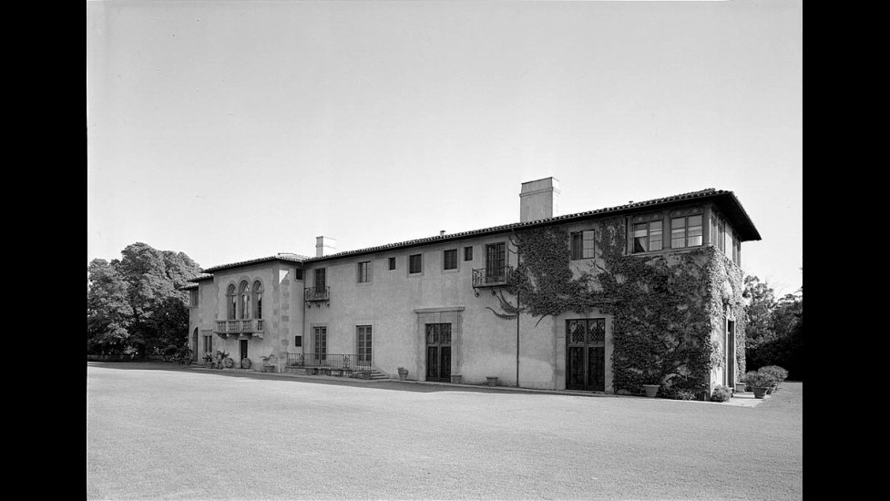 12. Harold Lloyd's Greenacres Still Stands Today