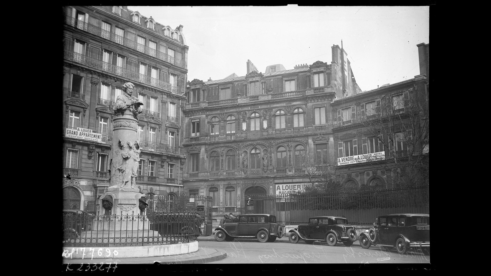 20. Les faux titres de Stavisky ont déclenché des émeutes meurtrières à Paris