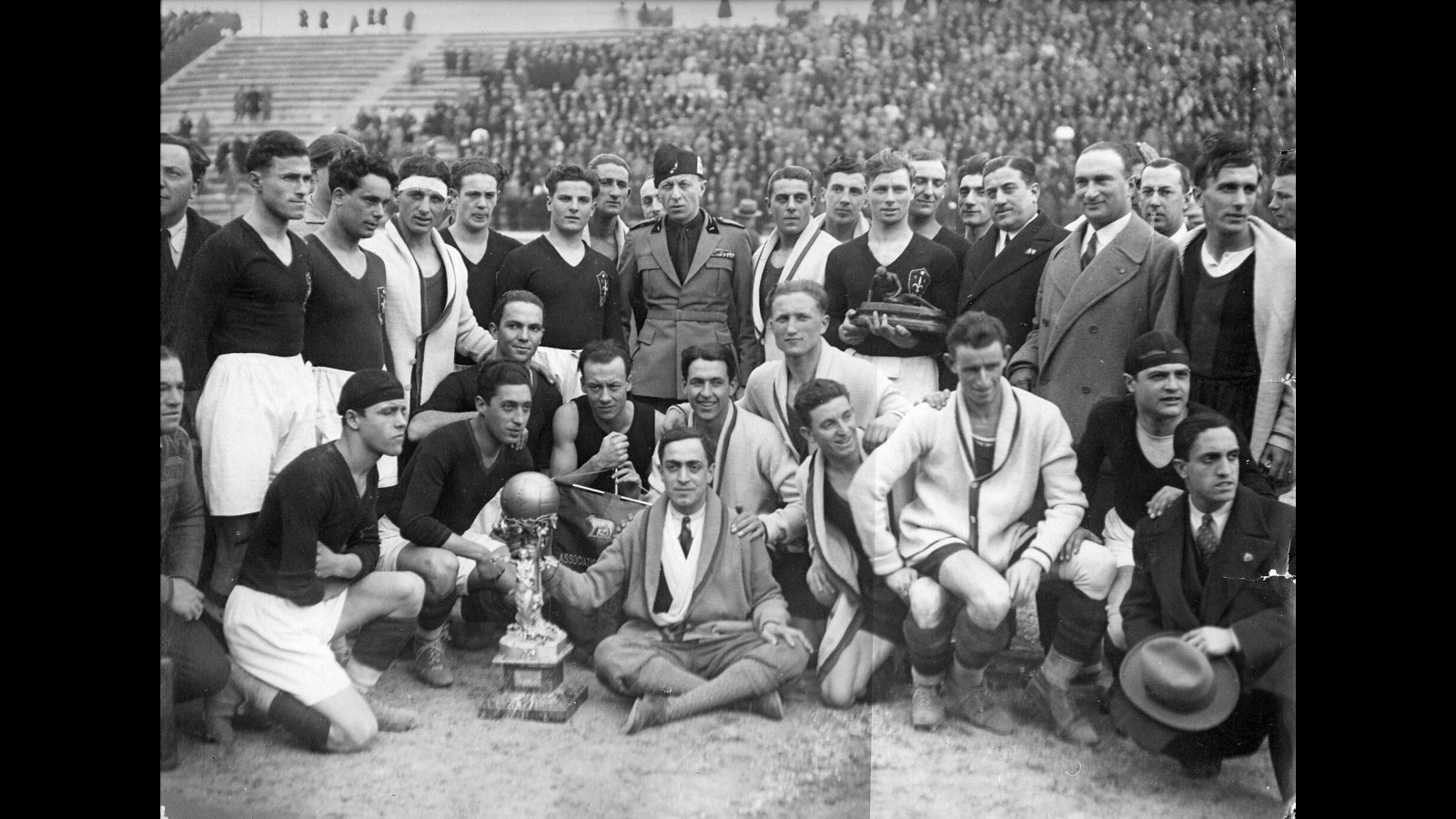 6. Fascist Officials Built Roma. Lazio Refused To Join