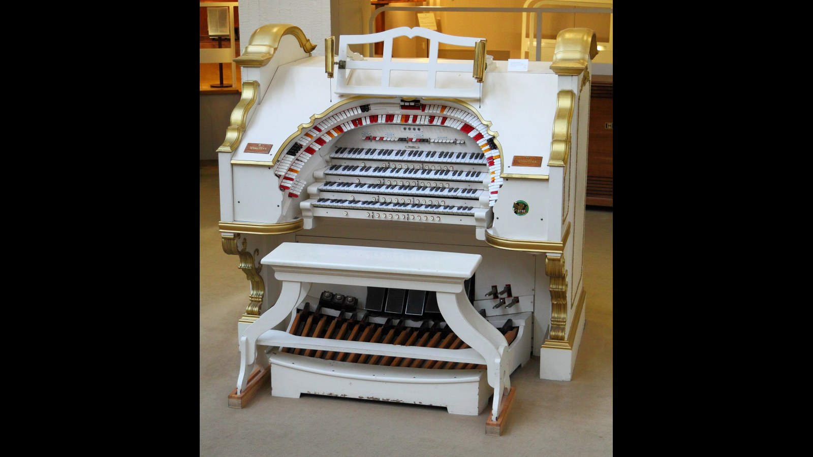6. Le puissant orgue Wurlitzer a, à lui seul, composé la musique de tous ces films muets