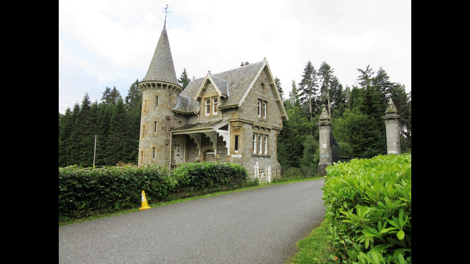 17. Gatekeepers Manned The Lodge At The Edge Of The Estate