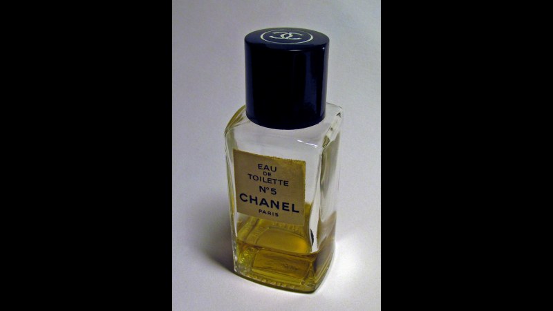 2. Coco Chanel ne détenait que 10 % de sa propre maison de parfums