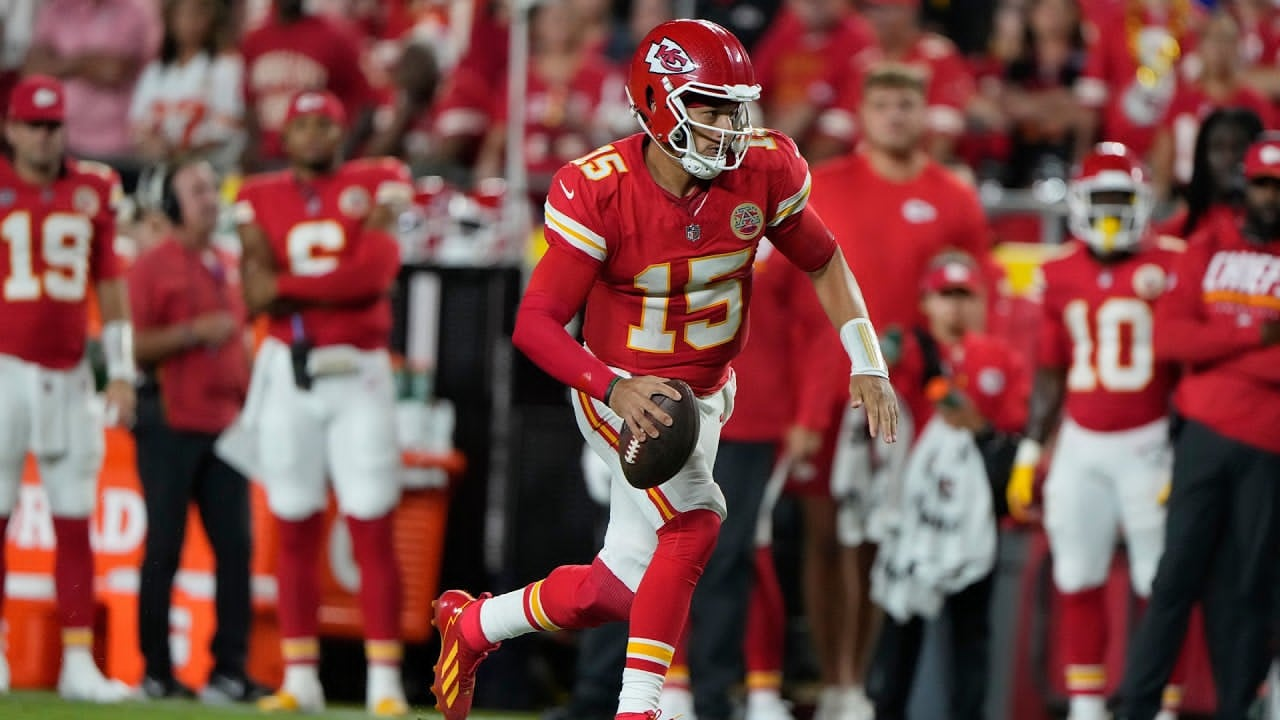 The Chiefs want to make a big move before the trade deadline