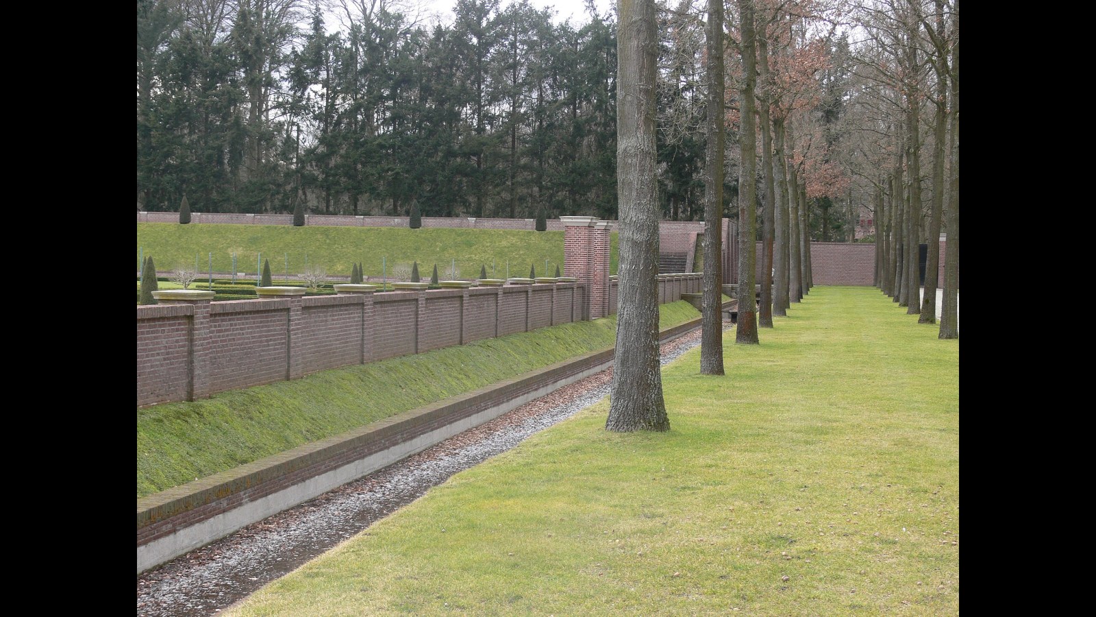 13. William III's Fountains Outshot Versailles Without A Pump