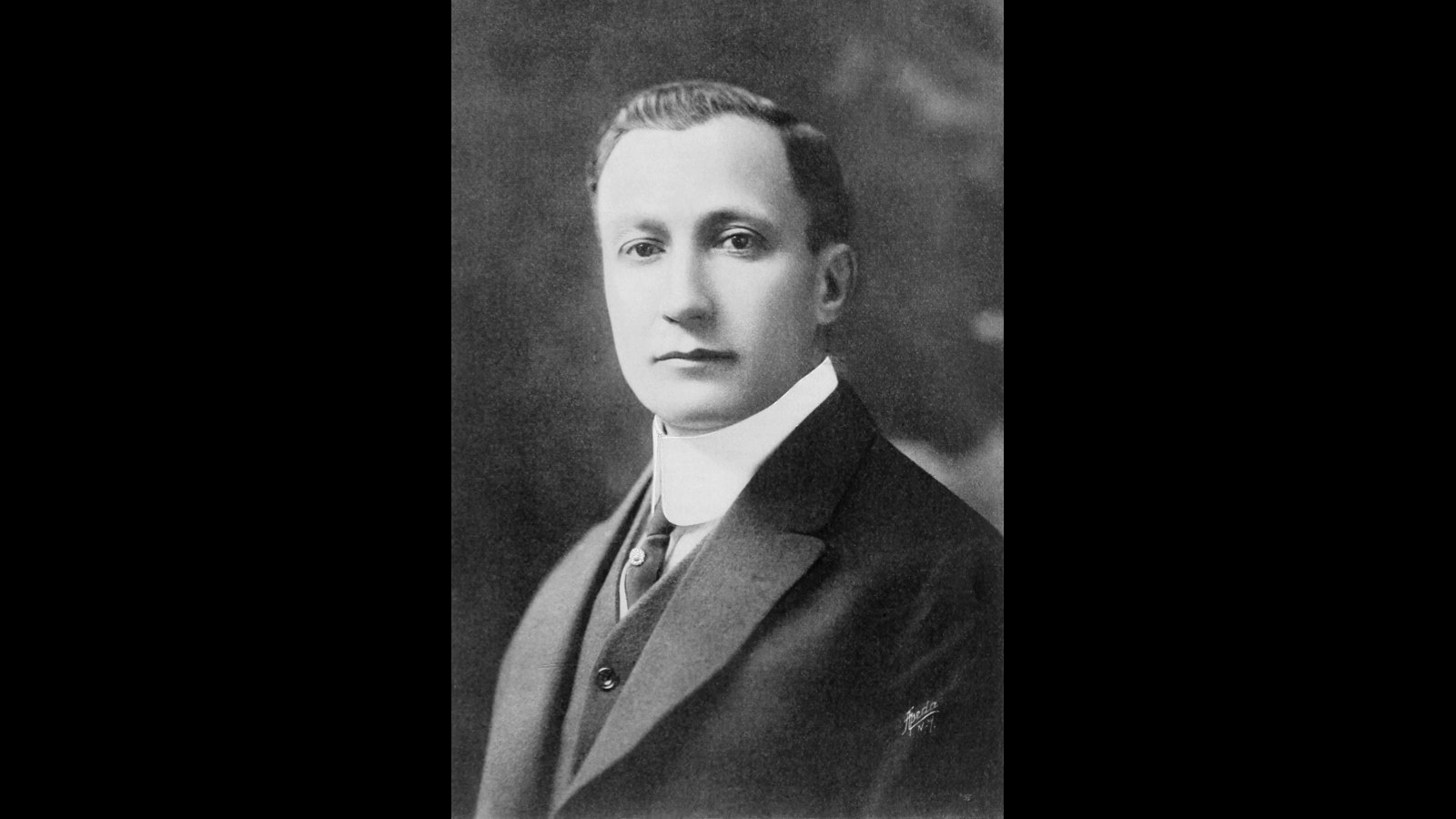 6. Adolph Zukor est arrivé avec 40 dollars en poche et a inventé le studio moderne