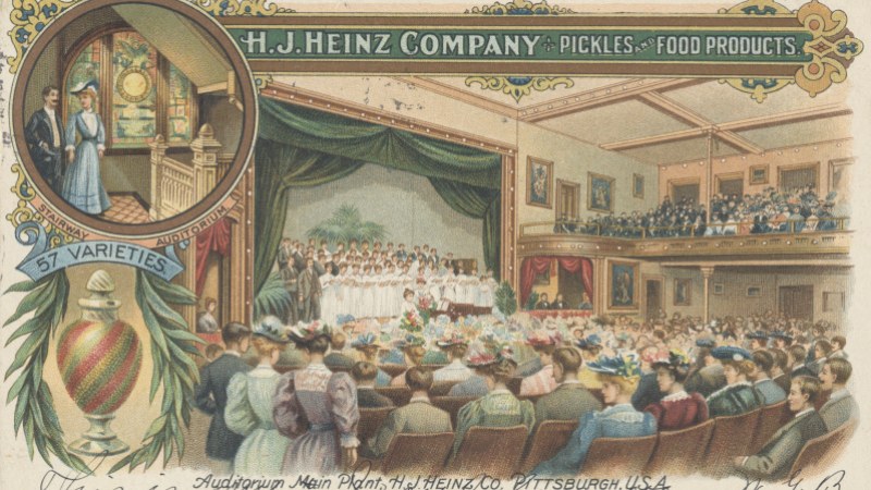 4. Heinz a envoyé des manucures pour nettoyer les ongles des ouvriers chargés de la mise en bocaux des cornichons