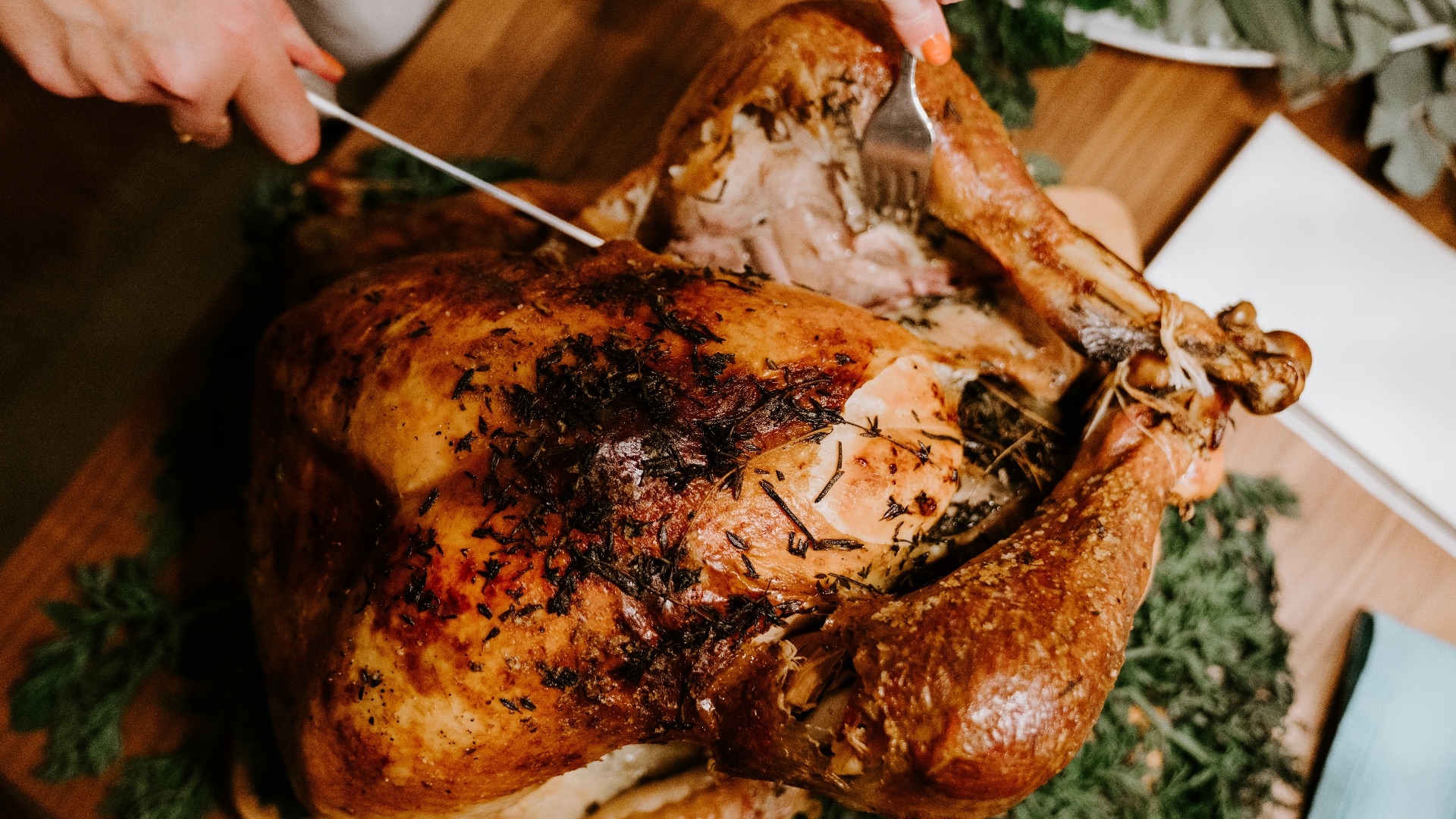 14. D'un point de vue juridique, le dîner ne pourrait comporter qu'un seul poulet