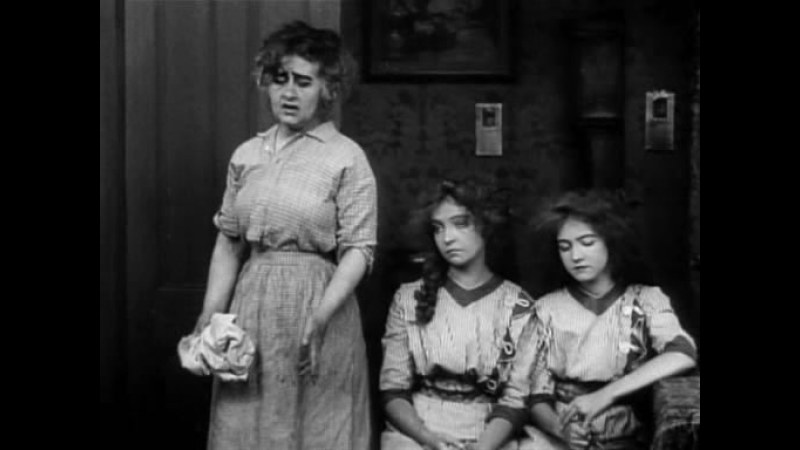 16. The Gish Sisters Started Together, Then Split Into Two Careers