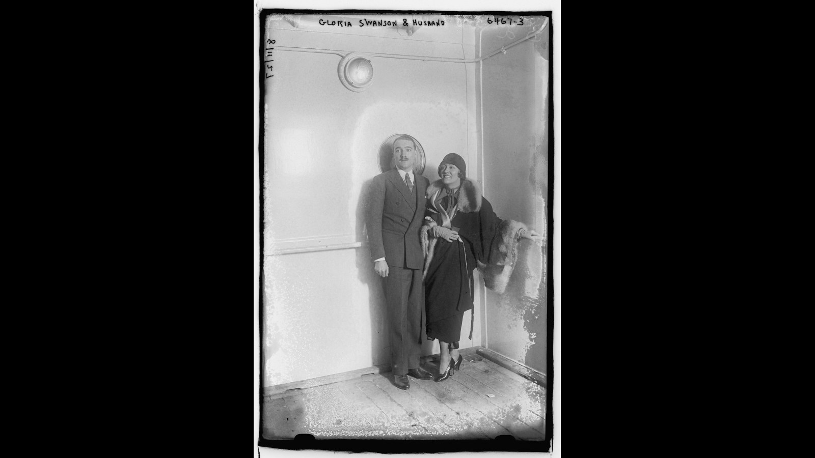 13. Gloria Swanson a gardé secret son mariage à Paris pendant des mois