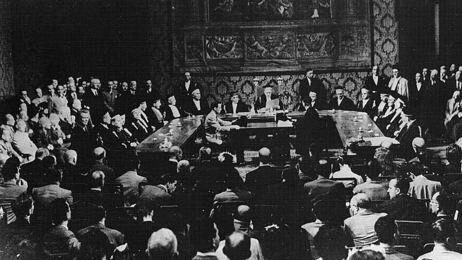 20. L'Italie a instauré la Fête de la République pour mettre fin à sa monarchie discréditée