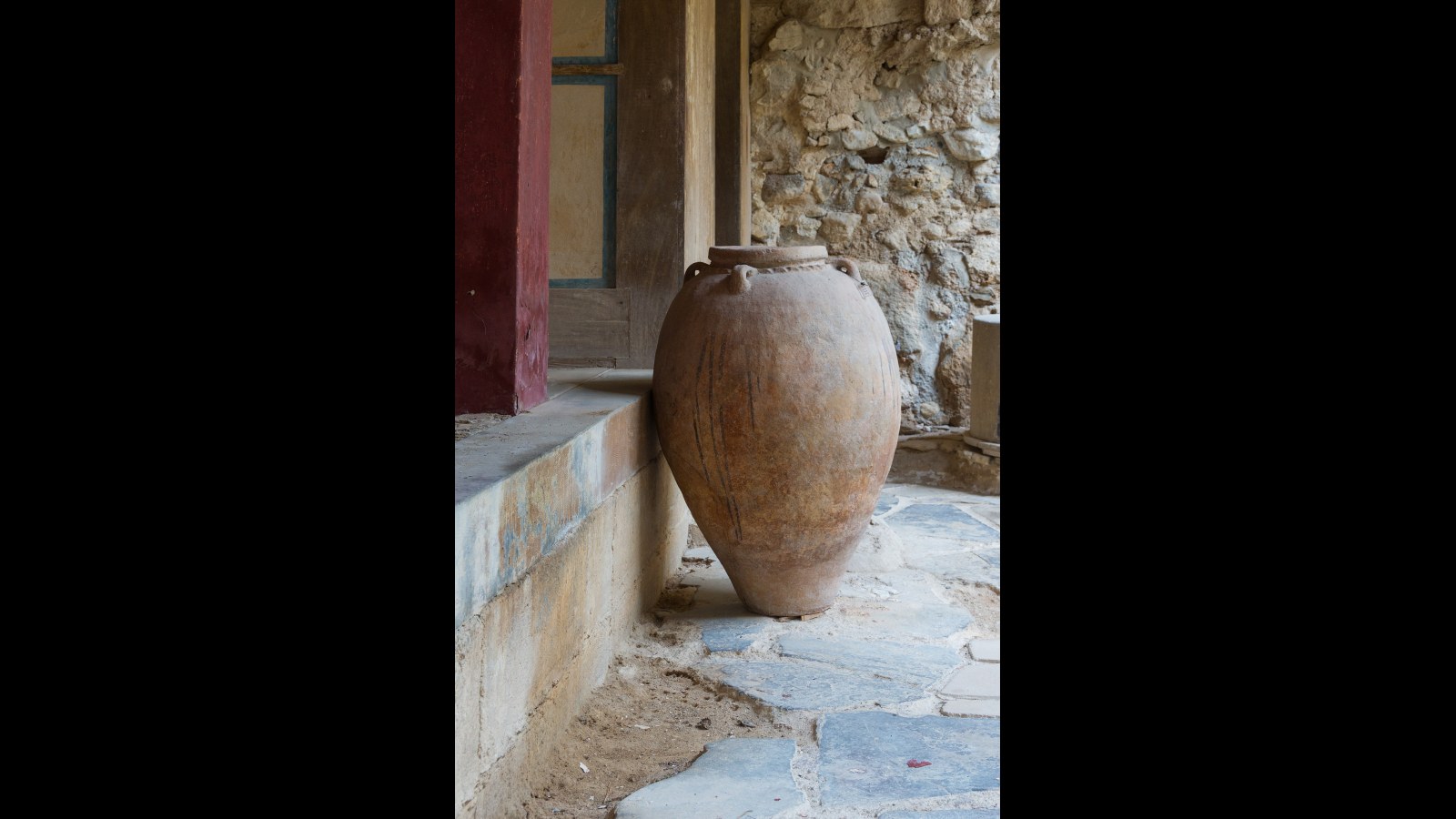 6. Minos Kalokairinos Found Knossos Two Decades Before Evans