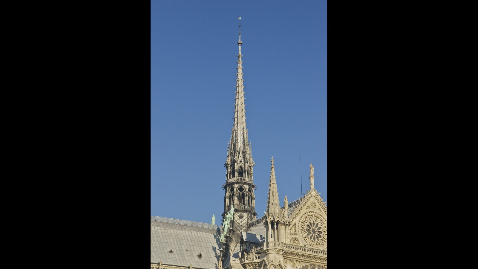 2. La flèche incendiée de Notre-Dame n'était pas du tout médiévale