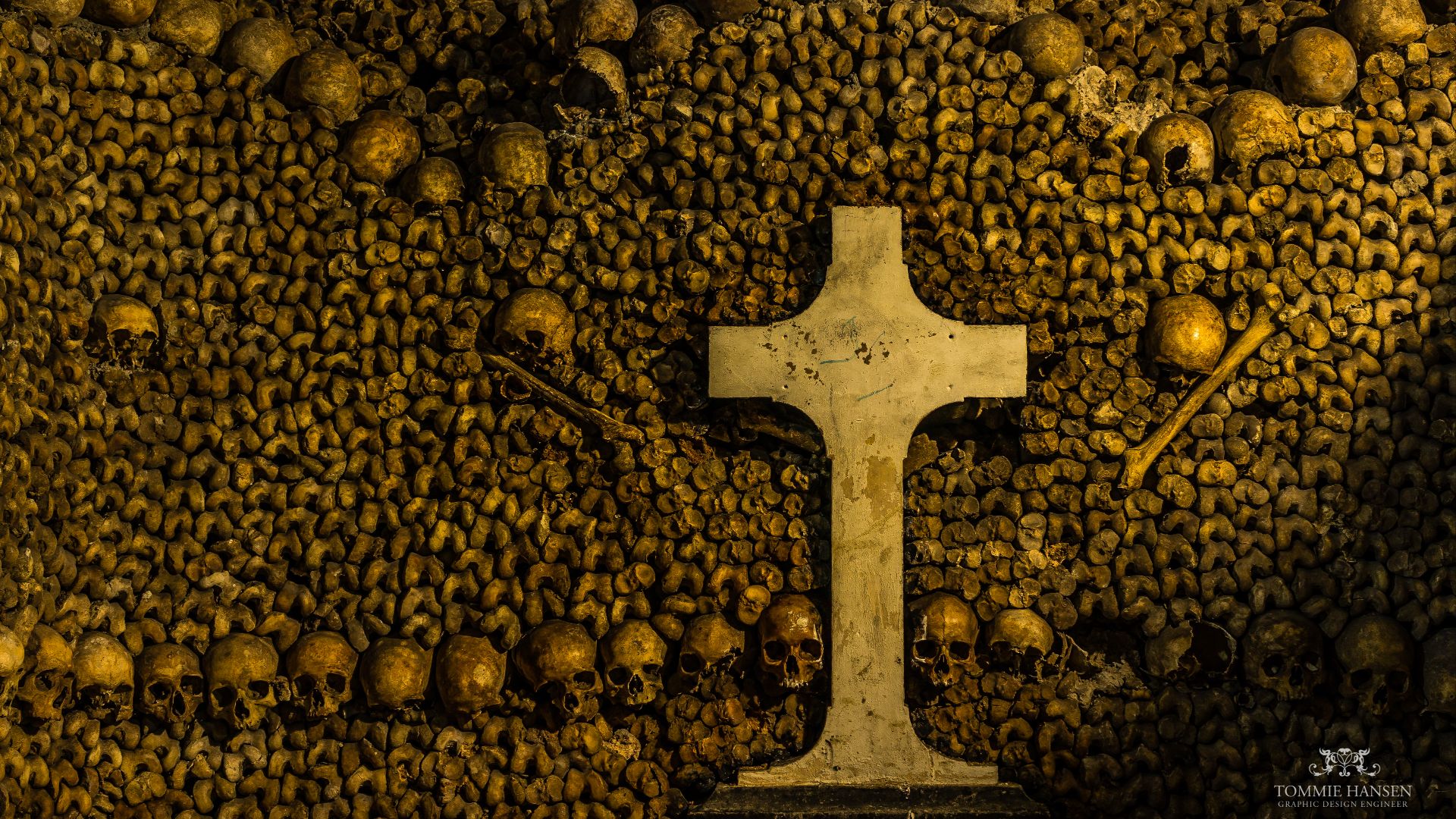 7. Les Catacombes de Paris, France