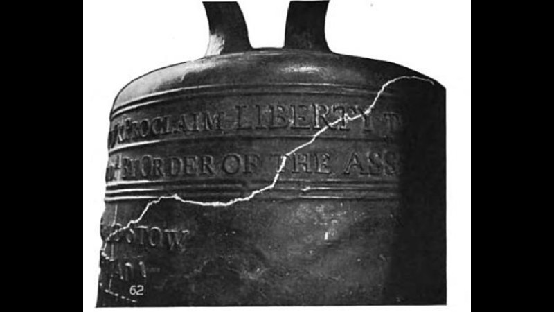 10. La Cloche de la Liberté ne s'est pas fissurée le jour de la Fête de l'Indépendance