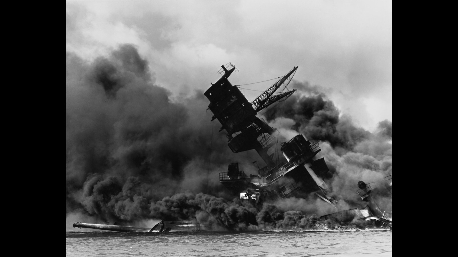 1. L'attaque de Pearl Harbor a mis fin à des années de neutralité américaine